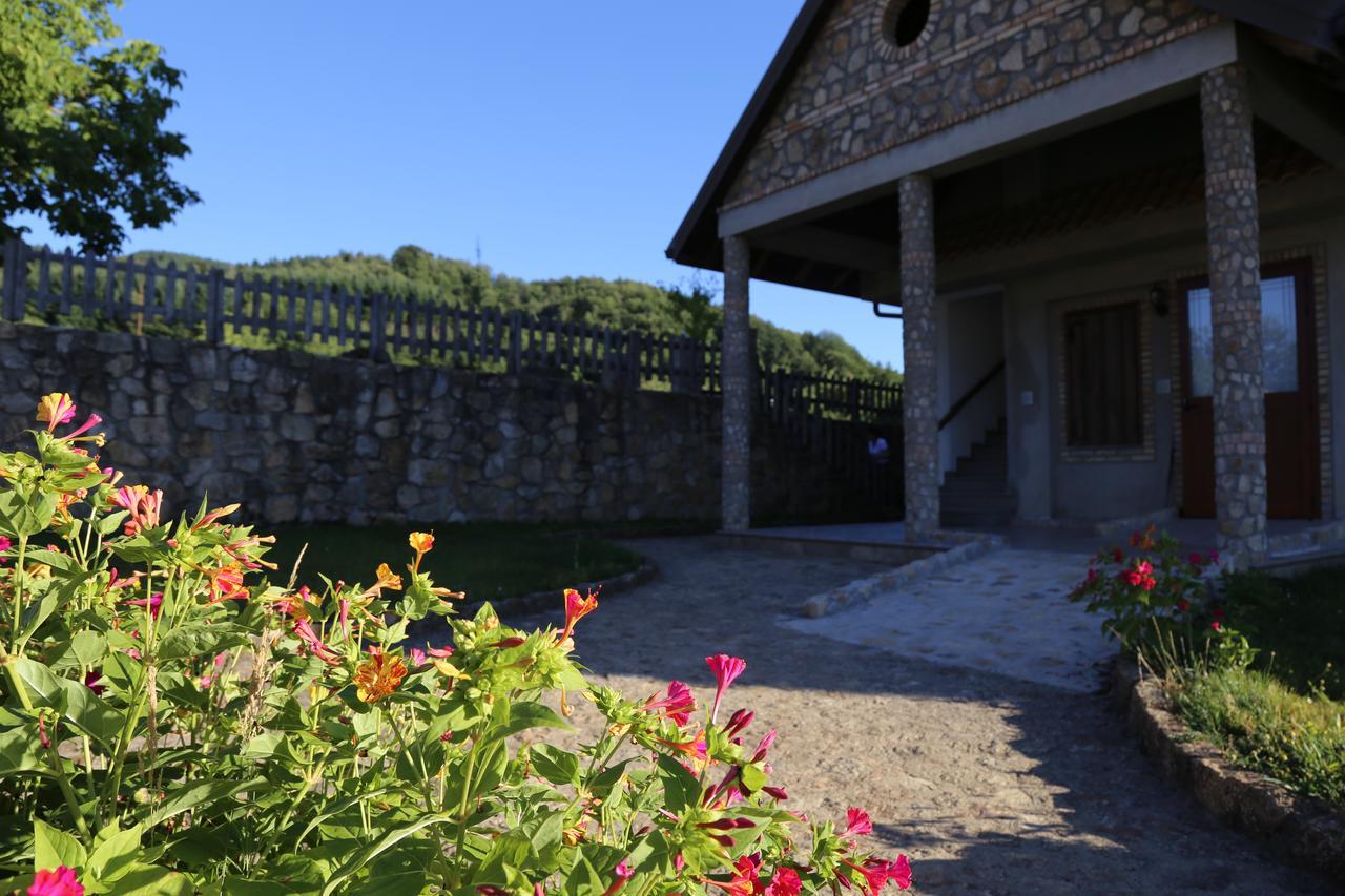 Agriturismo Pirara Sant'Angelo  Eksteriør bilde